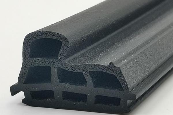 门窗密封条安装时需要注意什么？