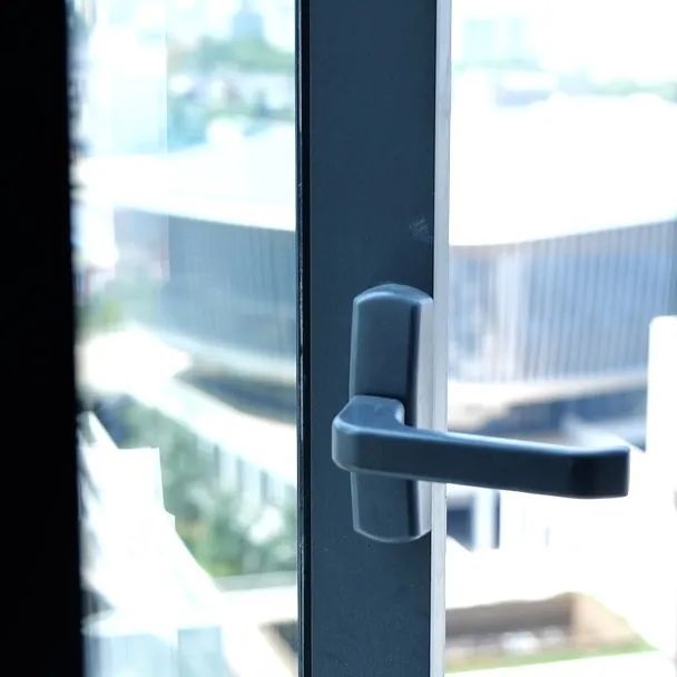 平开窗拔叉执手和传动执手的区别是什么？